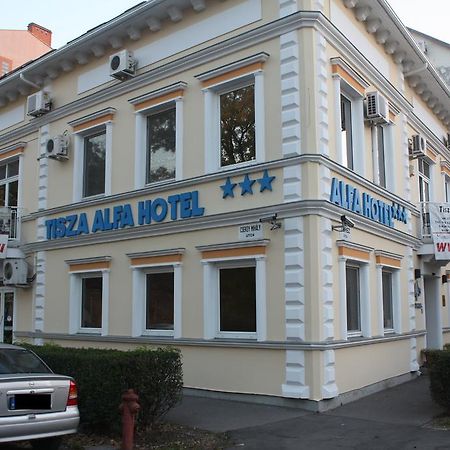 Tisza Alfa Hotel Szeged Extérieur photo
